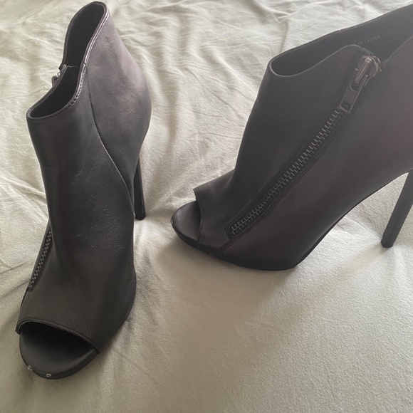 Steve Madden Mirabele PeepToe Heel-Boot - Picture 3 of 5